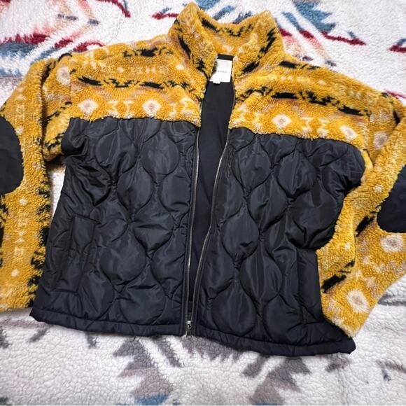 Thread & Supply Yellow Aztec and Black Quilted Women's Jacket XL - Picture 5 of 10
